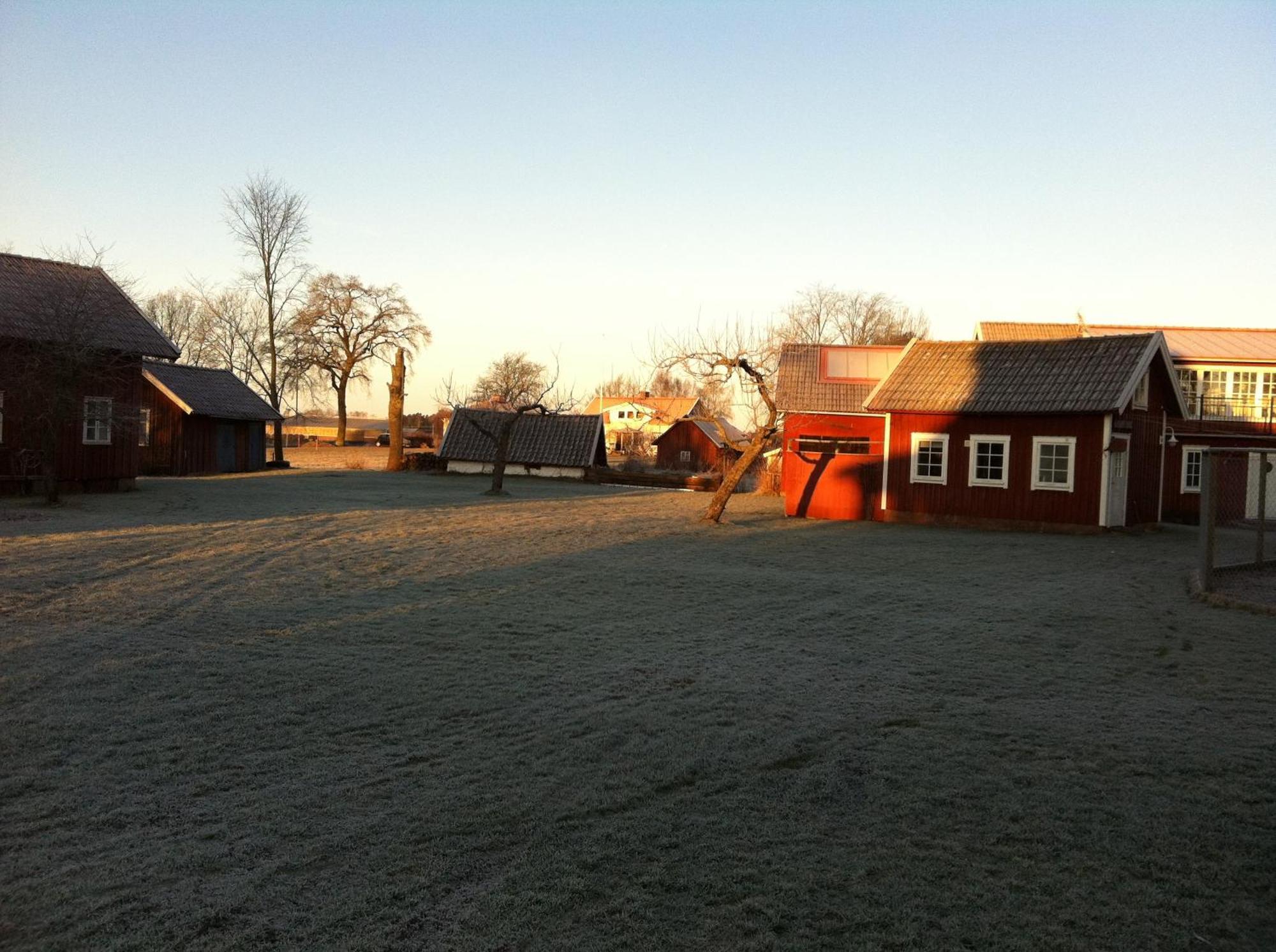 Aeventyrsgardens Vandrarhem, Kinnekulle Kallby Экстерьер фото