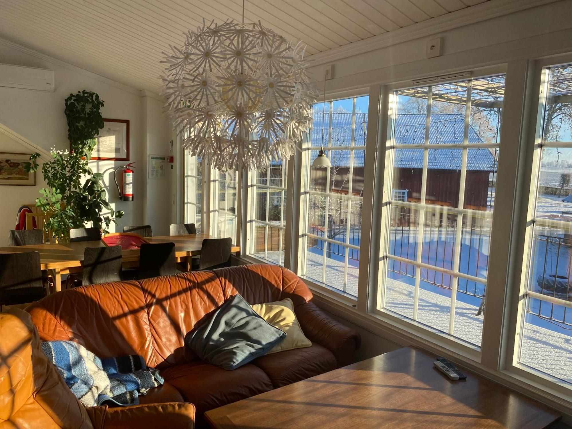 Aeventyrsgardens Vandrarhem, Kinnekulle Kallby Экстерьер фото